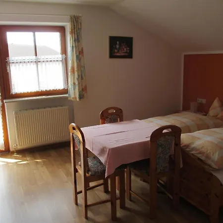 Fuer Zwei Erwachsene Und Ein Kind Mit Balkon - B57048 Apartment